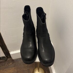 UGG Polk Black Leather Ankle Boots